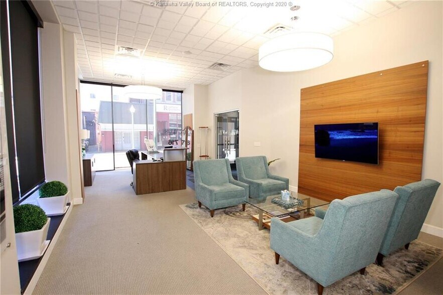 More Photos Of 716 Lee St E, Charleston Storefront Retail Residential For Sale