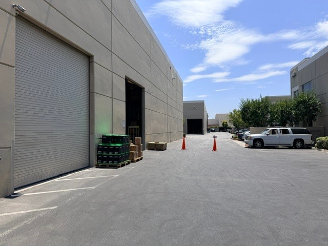 More Photos Of 15278 El Prado Rd, Chino Warehouse For Lease