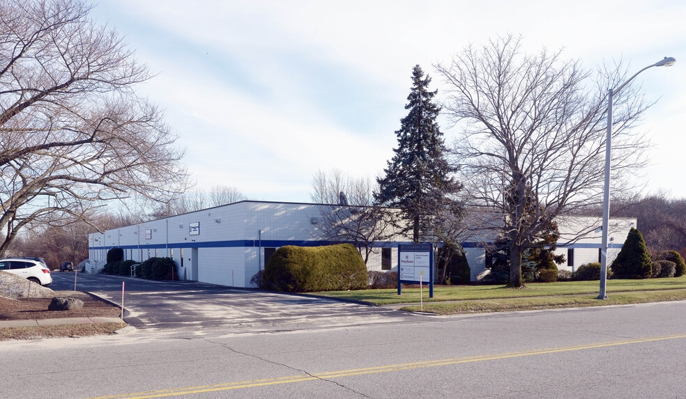 More Photos Of 70 Catamore Blvd, East Providence Office For Lease