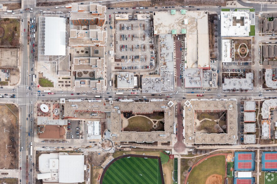 More Photos Of 1252-1322 S Halsted St, Chicago Unknown For Lease