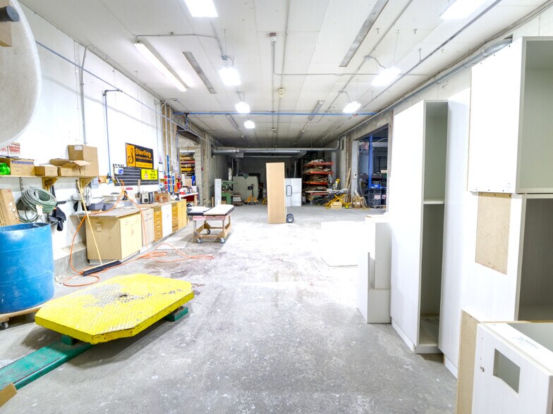 More Photos Of 55 Avocado St, Springfield Food Processing For Sale