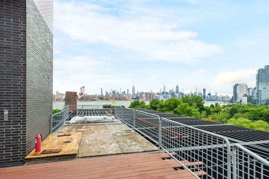 More Photos Of 110 Kent Ave, Brooklyn Warehouse For Sale