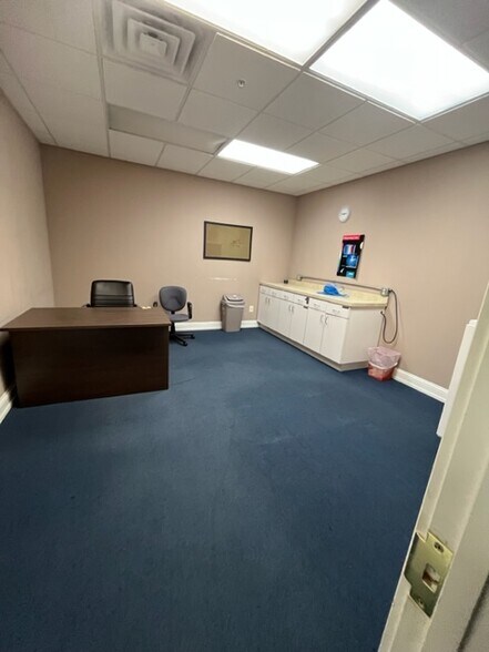 More Photos Of 500 Soho Dr, Adairsville Warehouse For Lease