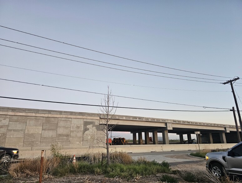 More Photos Of 8316 W I-20, Midland Warehouse For Lease
