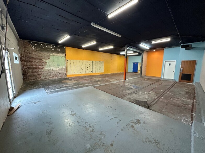 More Photos Of 1904 Marconi Ave, Saint Louis General Retail For Lease