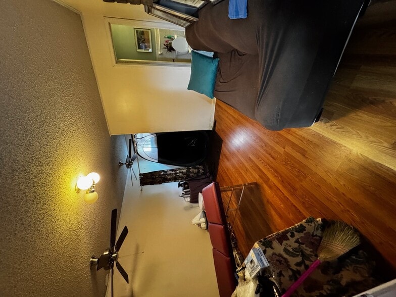 More Photos Of 1264 Hueytown Rd, Hueytown Office Residential For Sale
