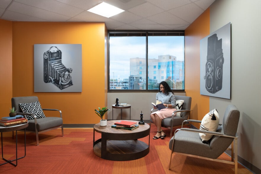 More Photos Of 7676 Hillmont St, Houston Office For Lease