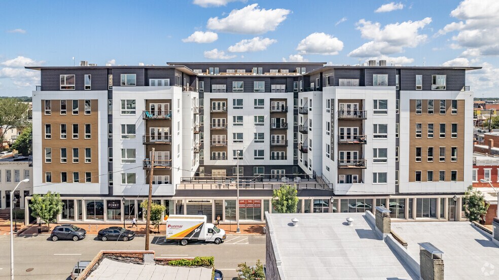 More Photos Of 2 W Marshall St, Richmond Apartments For Lease