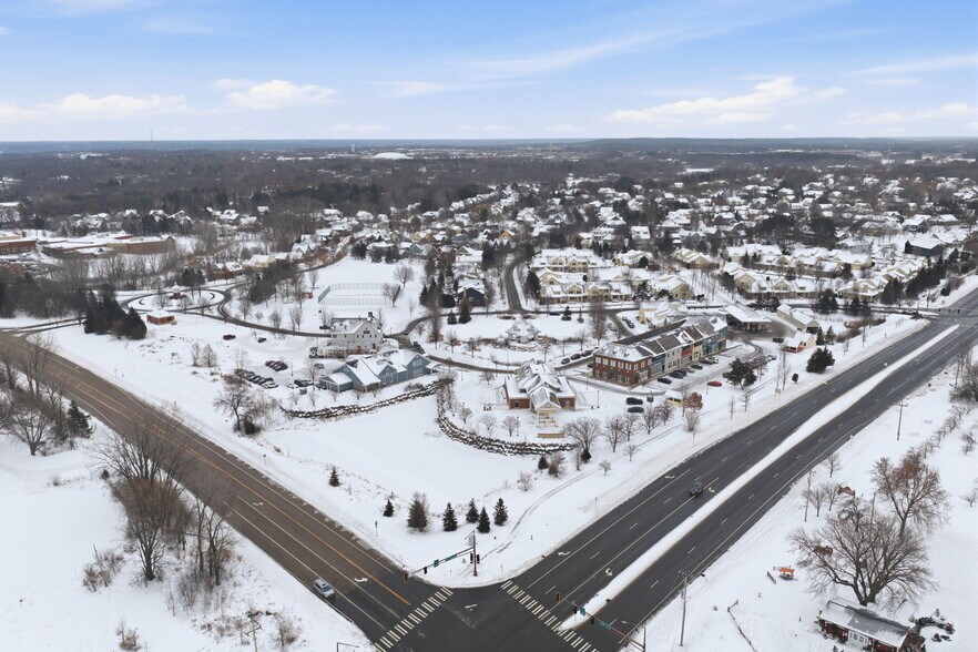 More Photos Of 145 New England Pl, Stillwater Storefront Retail Office For Sale