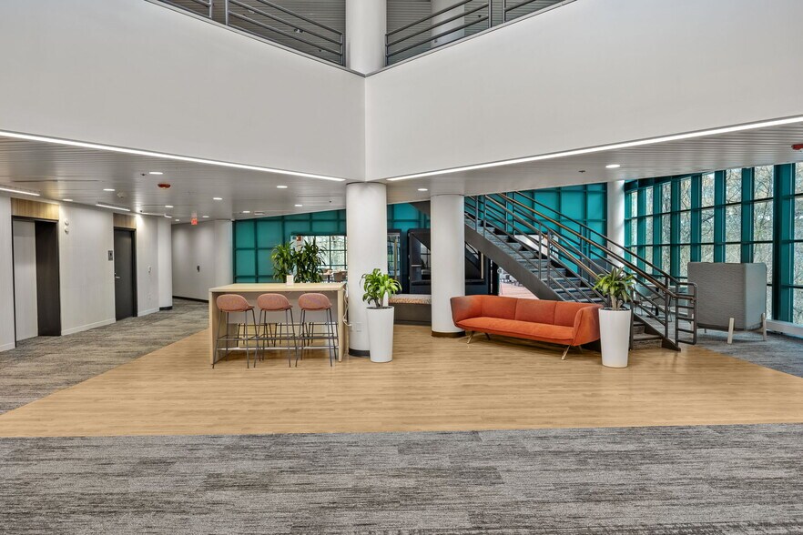 More Photos Of 1000 Northbrook Dr, Trevose Office For Sale