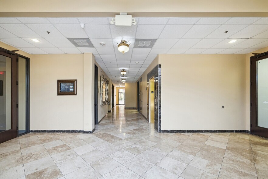 More Photos Of 52 Sugar Creek Center Blvd, Sugar Land Office For Sale