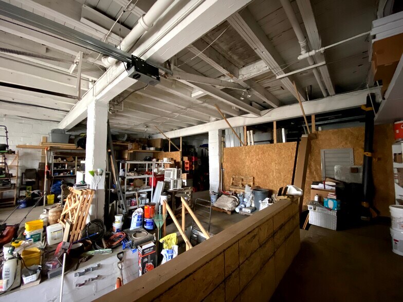 More Photos Of 333-335 Meade St, Pittsburgh Light Distribution For Lease