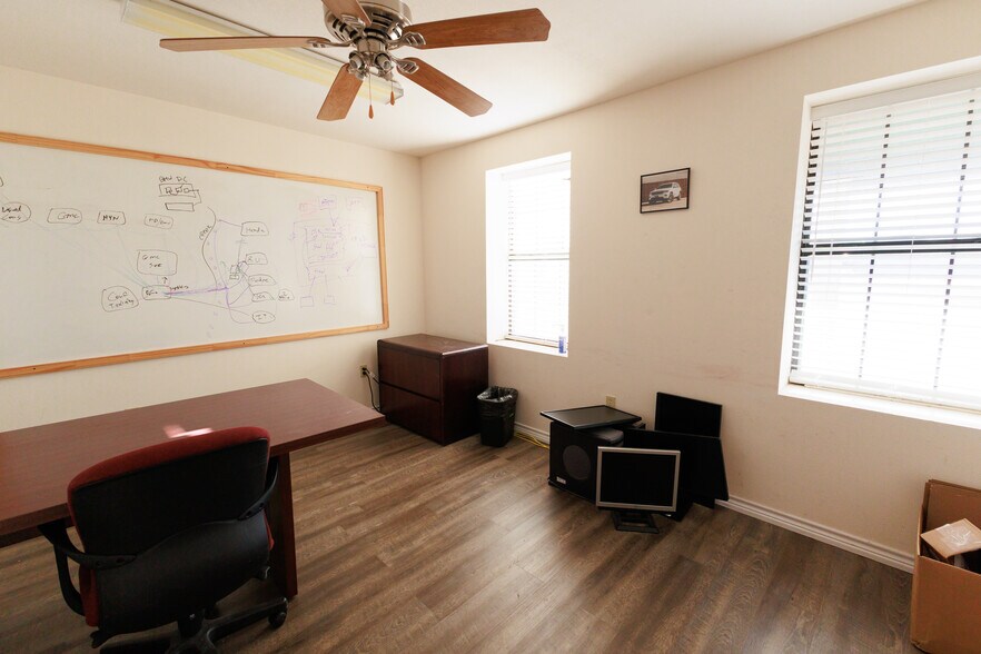 More Photos Of 3102 Jacksboro Hwy, Wichita Falls Loft Creative Space For Sale