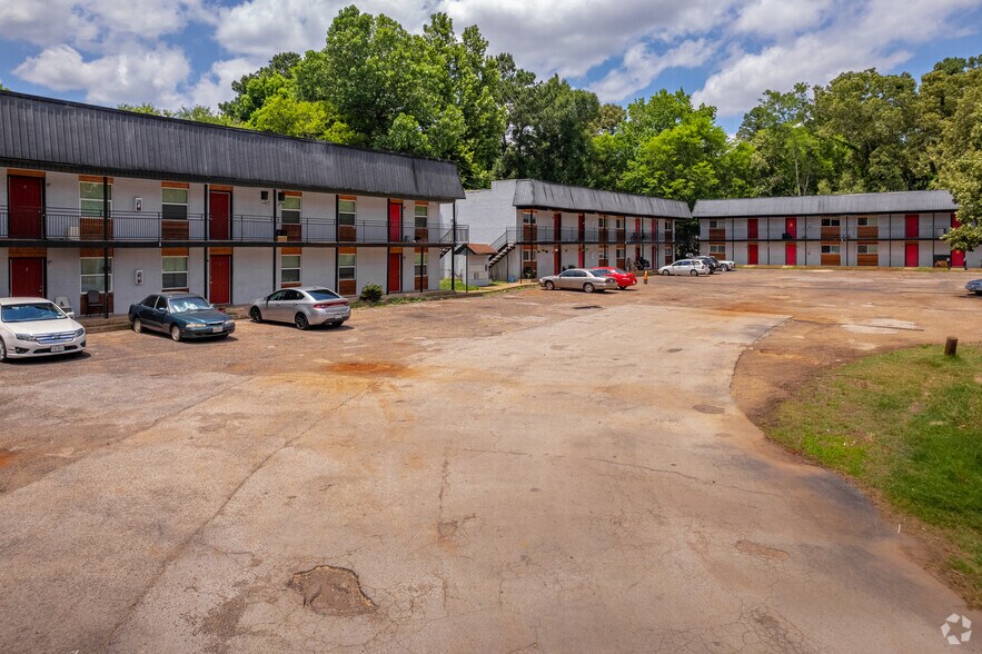 More Photos Of 429 Johnson St, Longview Apartments For Sale
