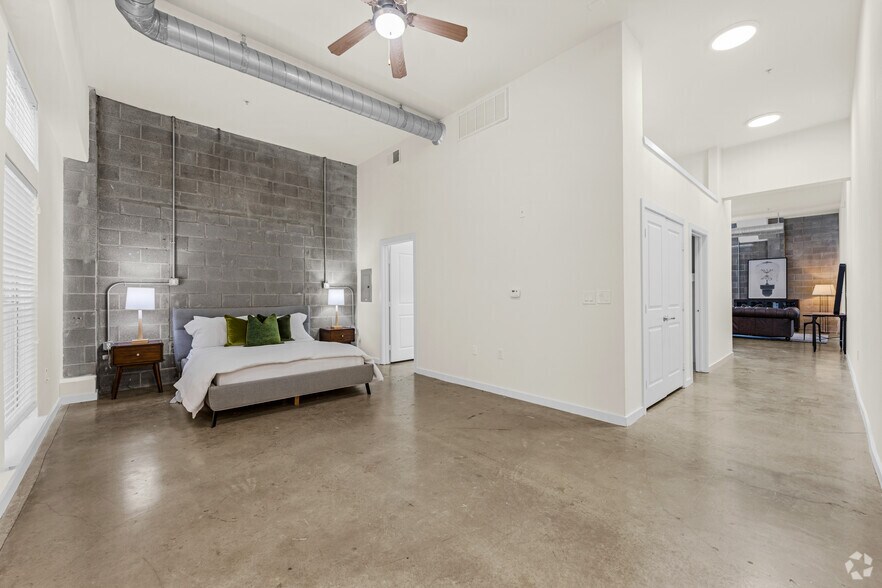 More Photos Of 1403 Slocum St, Dallas Apartments For Lease