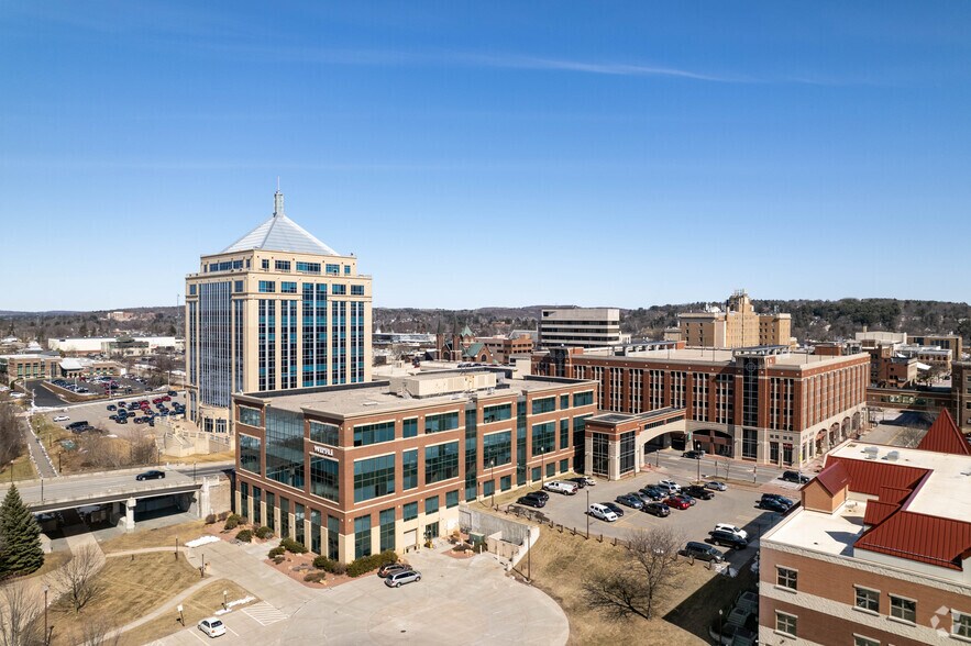 More Photos Of 11 Scott St, Wausau Office For Lease