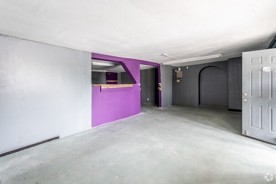 More Photos Of 1502 S Hackberry St, San Antonio Freestanding For Lease