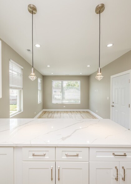 More Photos Of 623 Hamlin Ave, Chicago Apartments For Sale