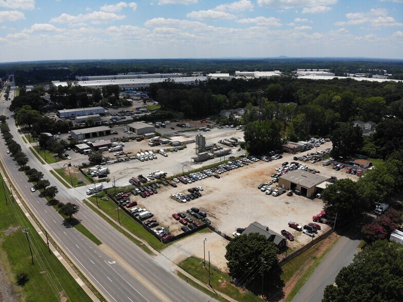 More Photos Of 7325 Old Statesville Rd, Charlotte Industrial For Lease