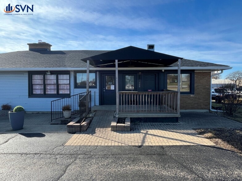 More Photos Of 500 Lark St, Geneva Freestanding For Sale