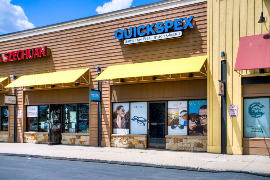 More Photos Of 842 N Summit Blvd, Frisco Storefront For Sale