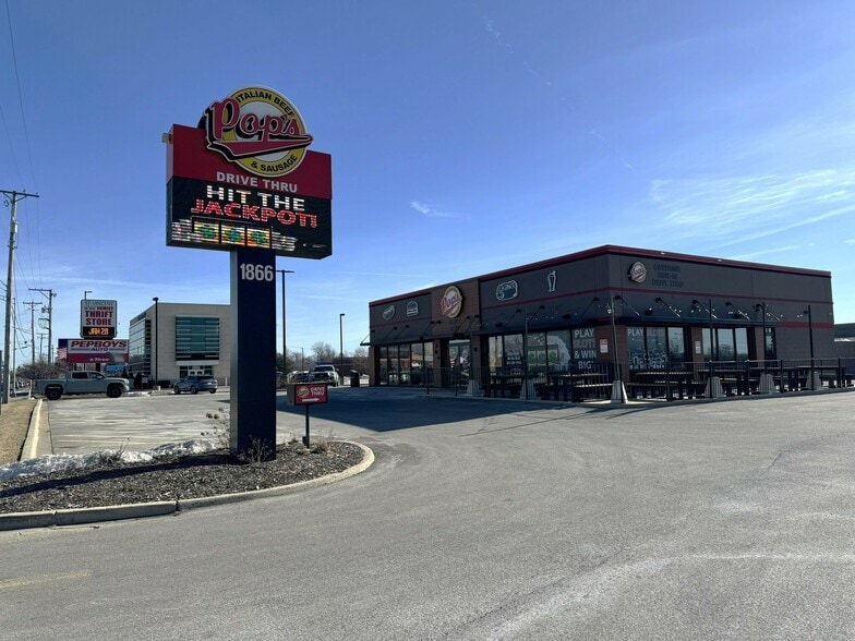 More Photos Of 1866 W Jefferson Ave, Joliet Restaurant For Lease