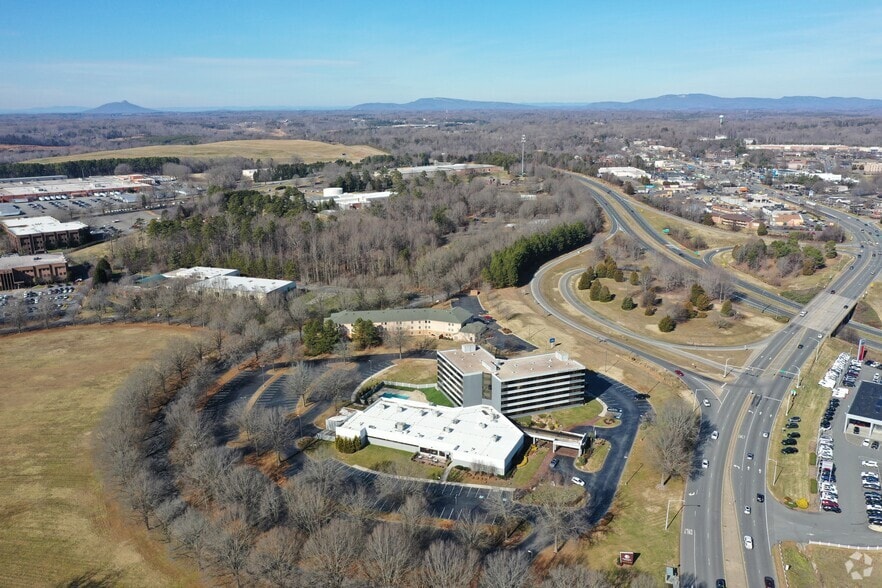 More Photos Of 5790 University Pky, Winston-Salem Hotel For Sale