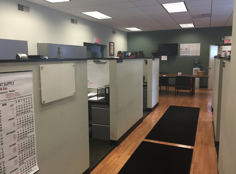 More Photos Of 728 Henderson Ave, Washington Warehouse For Sale