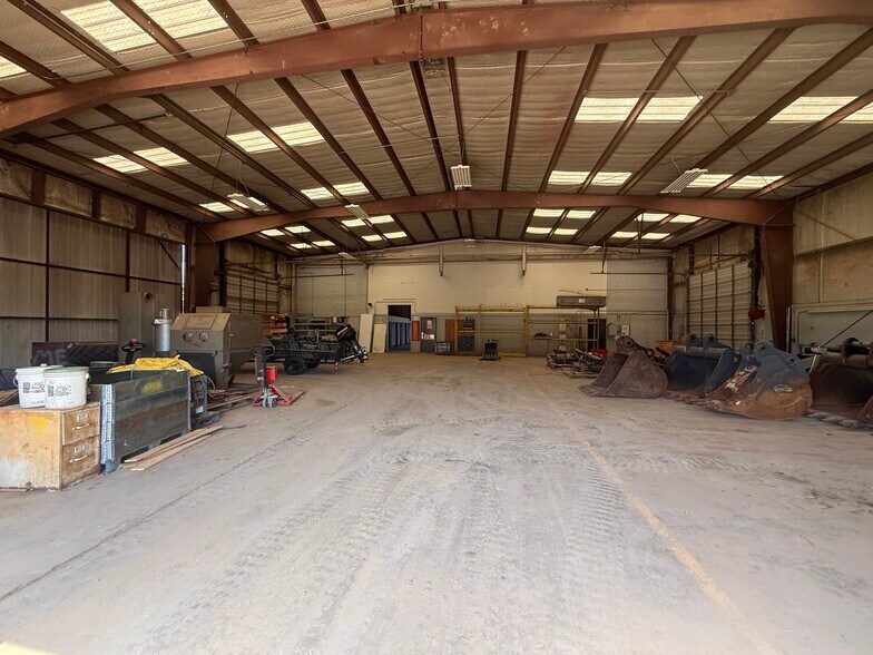 More Photos Of 905-945 N Market St, Shreveport Industrial For Sale