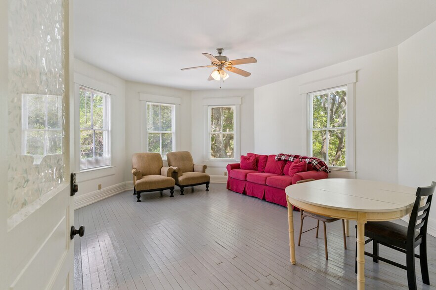 More Photos Of 1113 Grant St, Brunswick Apartments For Sale
