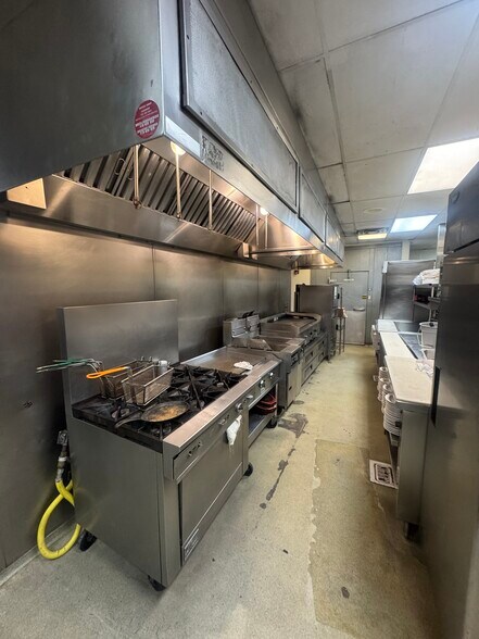 More Photos Of 1595-1597 S Federal Blvd, Denver Restaurant For Sale