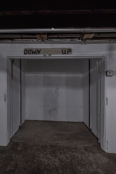 More Photos Of 27 NW Main St, Blackfoot Storefront Retail Office For Sale