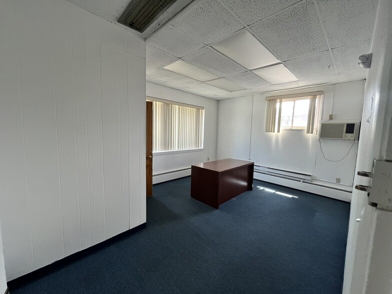 More Photos Of 14 Dartmouth St, Malden Office For Lease