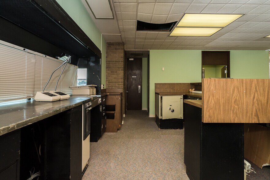 More Photos Of 212 S Main St, Graham General Retail For Sale