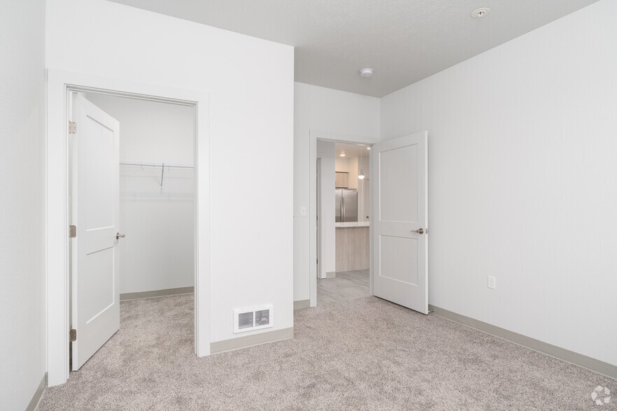 More Photos Of 15922 E Valleyway Ave, Spokane Valley Apartments For Sale