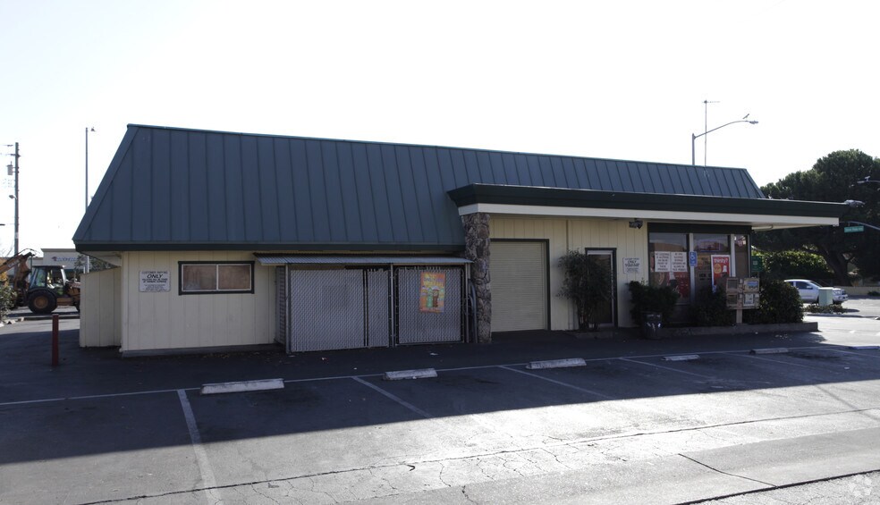 More Photos Of 2296 Santa Rosa Ave, Santa Rosa Convenience Store For Lease