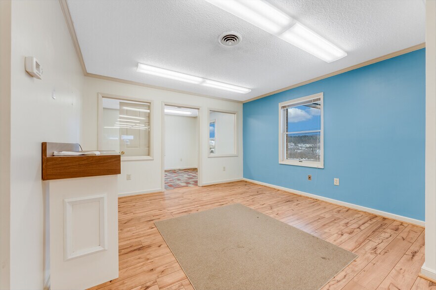 More Photos Of 12256 Veterans Memorial Hwy, Reedsville Bank For Lease