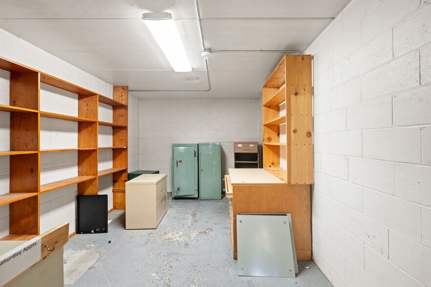 More Photos Of 1072 Main St, West Warwick Office For Sale