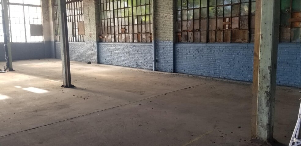 More Photos Of 5400 N 6th St, Philadelphia Warehouse For Lease