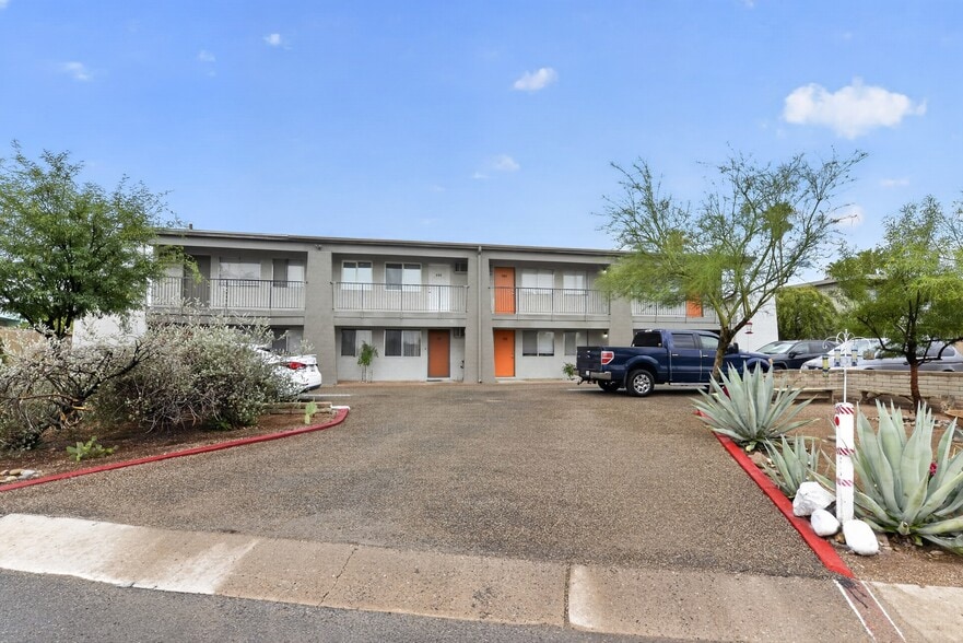 More Photos Of 30 E Camino Villas, Tucson Apartments For Sale
