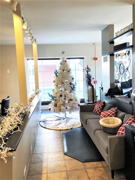 More Photos Of 5512 S Brainard Ave, Countryside Apartments For Lease