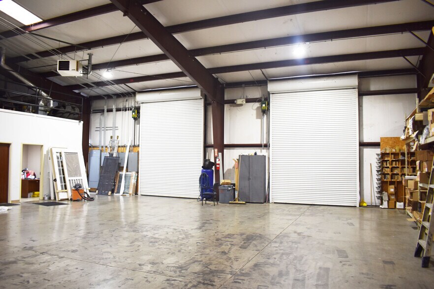 More Photos Of 1900 Southerland Dr, Nashville Warehouse For Sale