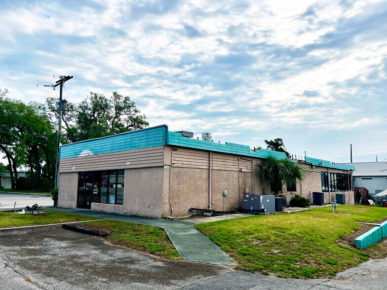 More Photos Of 801 Ponce De Leon Blvd, Saint Augustine Freestanding For Lease