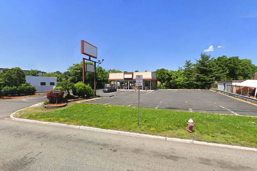 More Photos Of 343 State Route 17, Hasbrouck Heights Fast Food For Lease