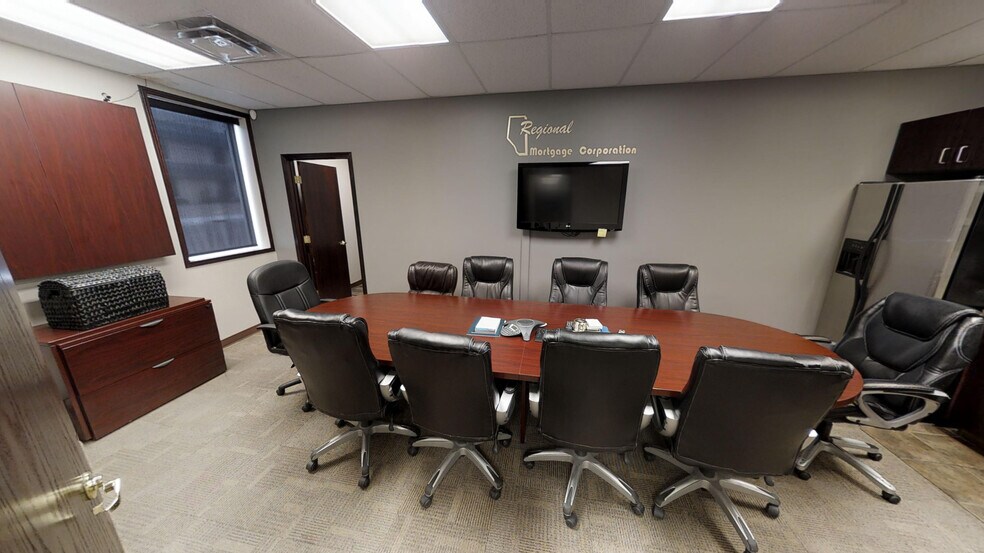 More Photos Of 5229 50th Ave, Red Deer Office For Sale