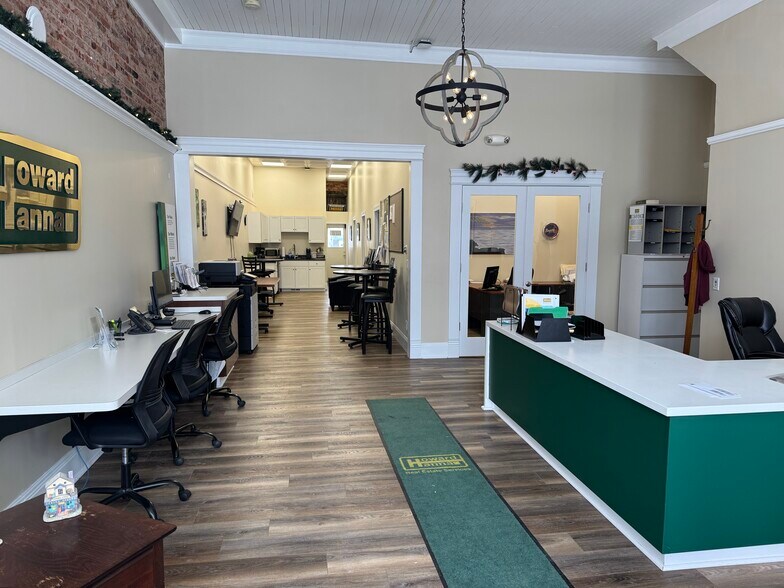 More Photos Of 9 Main St, Brockport Office For Lease