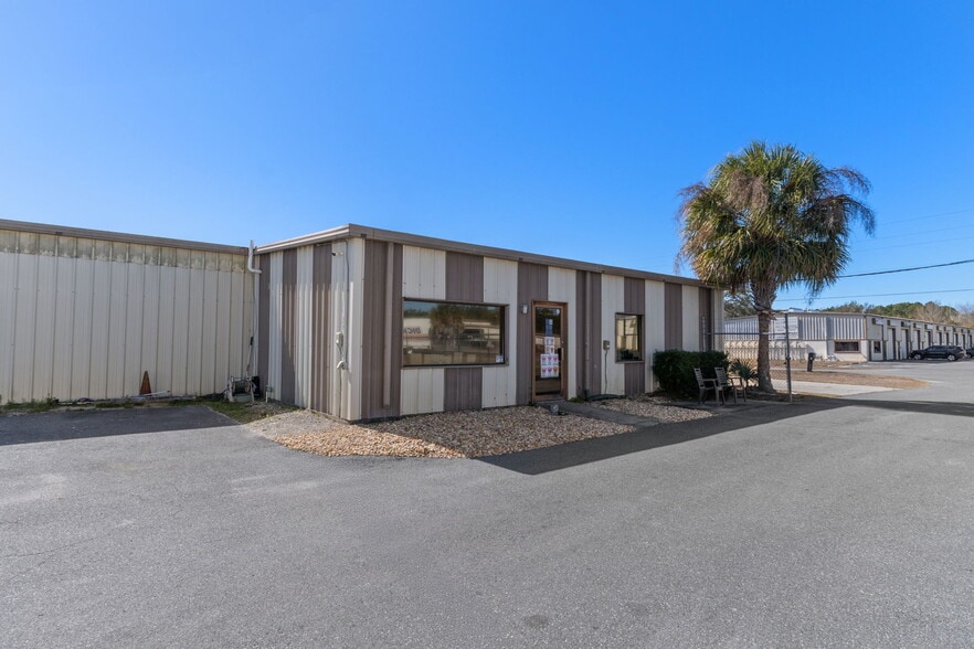 More Photos Of 6331 S Tex Pt, Homosassa Warehouse For Lease