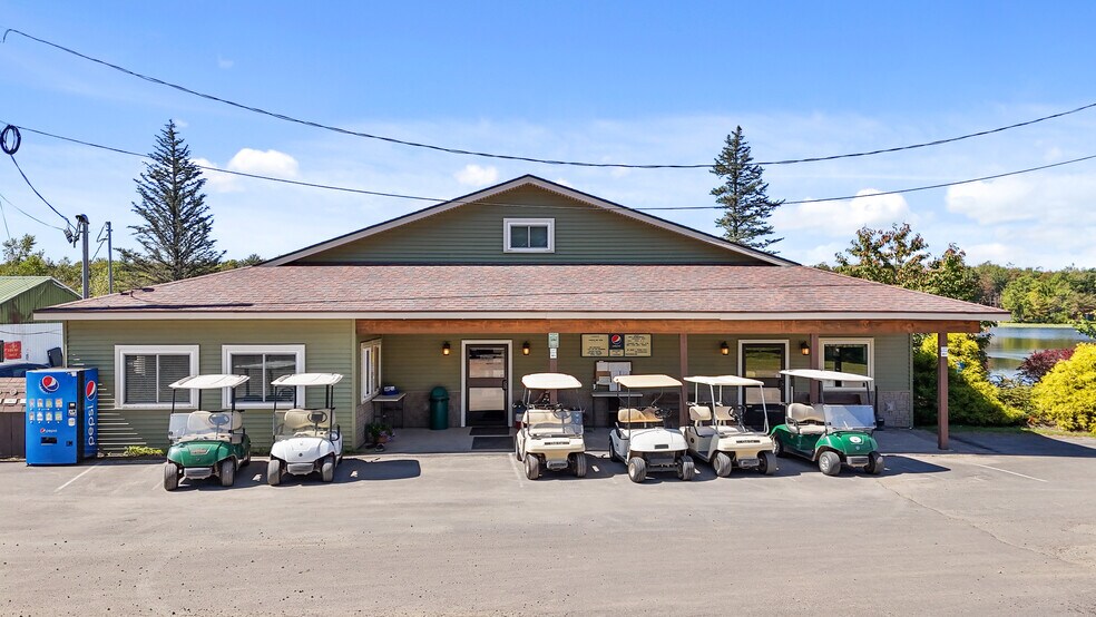 More Photos Of 60 Lake Lorain Rd, Poyntelle Restaurant For Sale