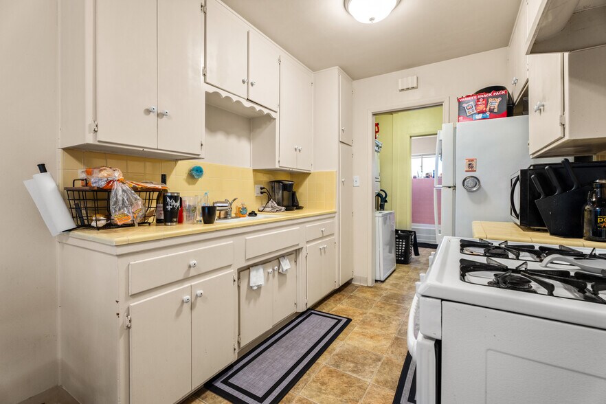 More Photos Of 5707 Mildred St, San Diego Apartments For Sale