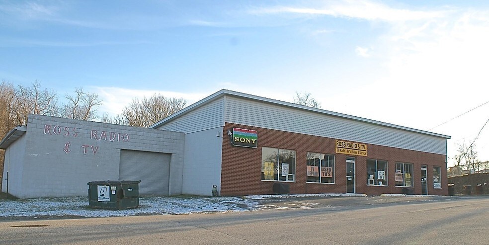 More Photos Of 550 Connellsville St, Uniontown Storefront For Sale